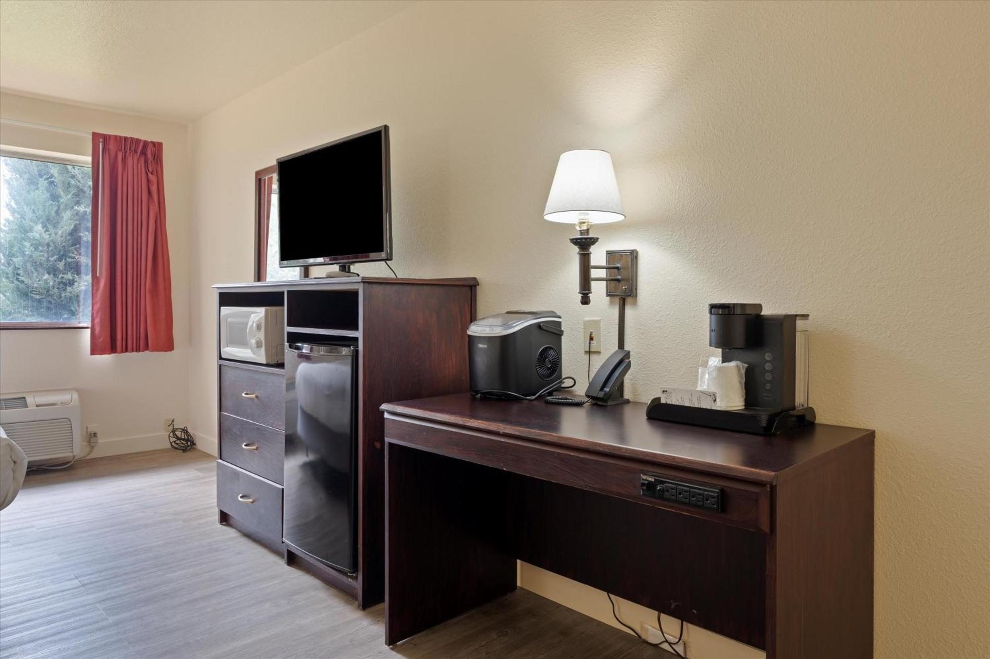 Quincy Inn And Suites Экстерьер фото