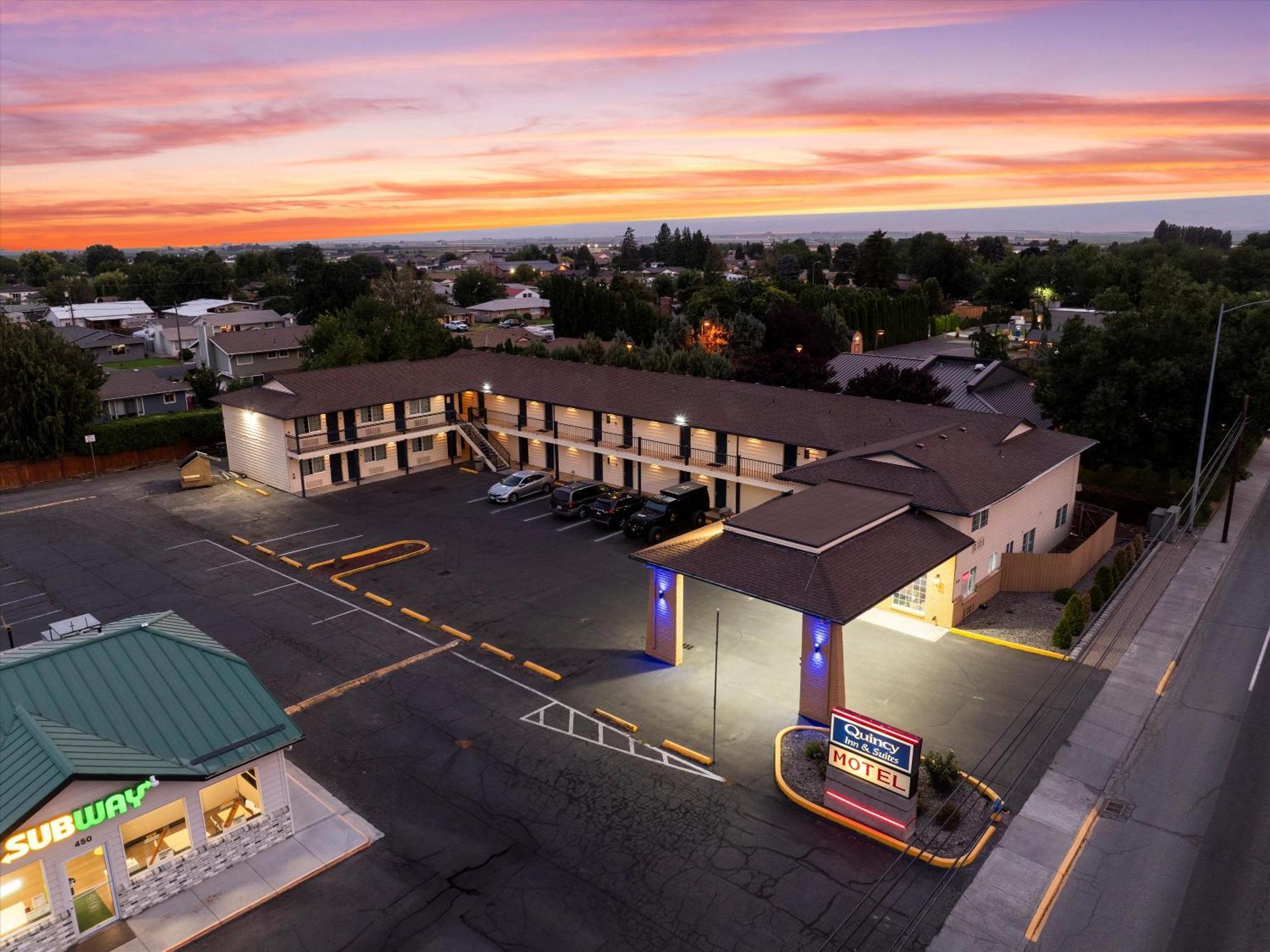 Quincy Inn And Suites Экстерьер фото